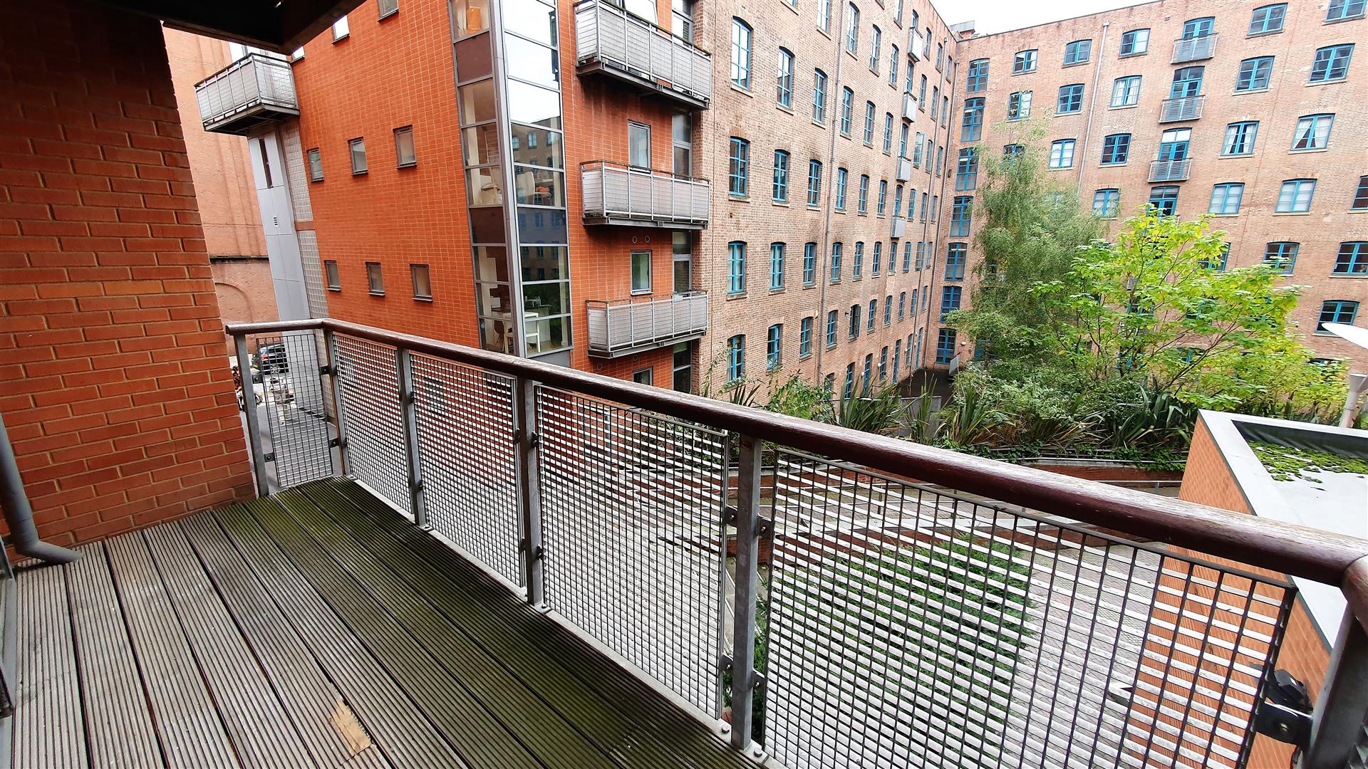 27 Lockes Yard Great Marlborough St Manchester